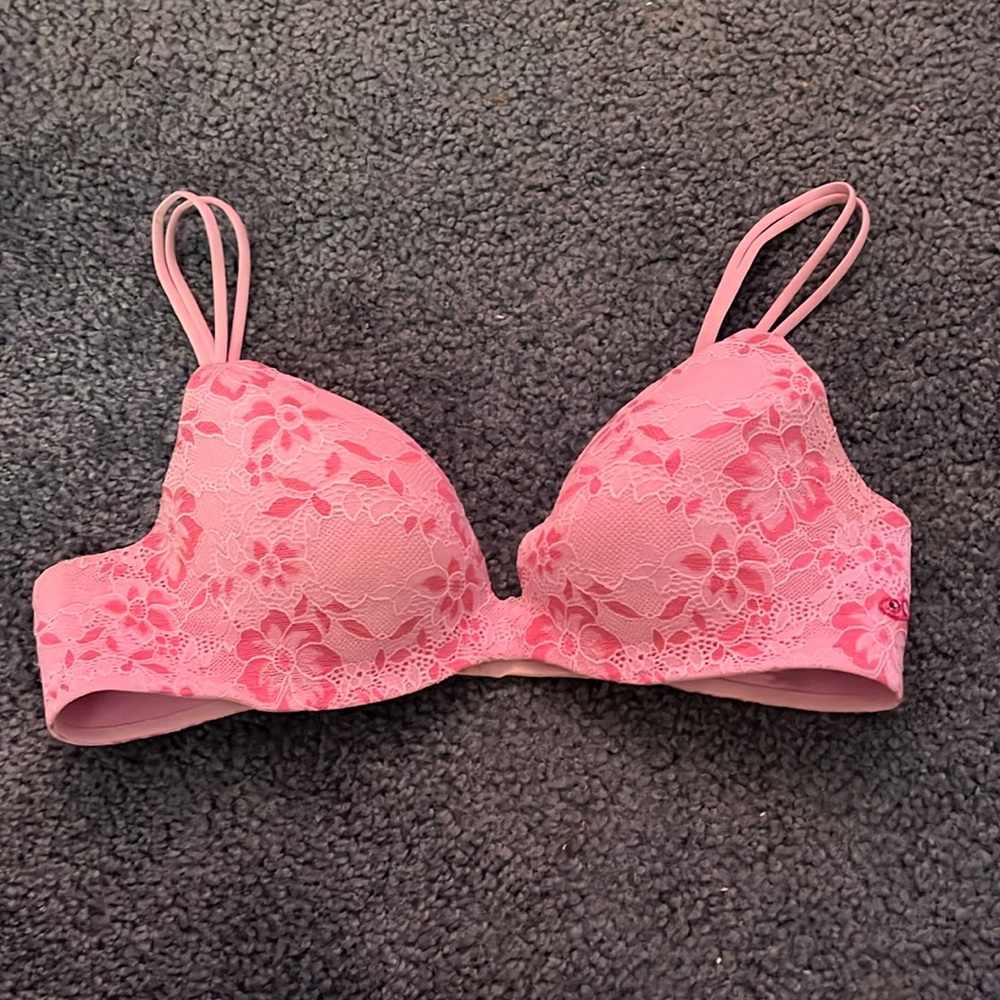 Victoria’s Secret Angels Secret Embrace Push Up Bra